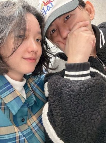 黄子佼 孟耿如