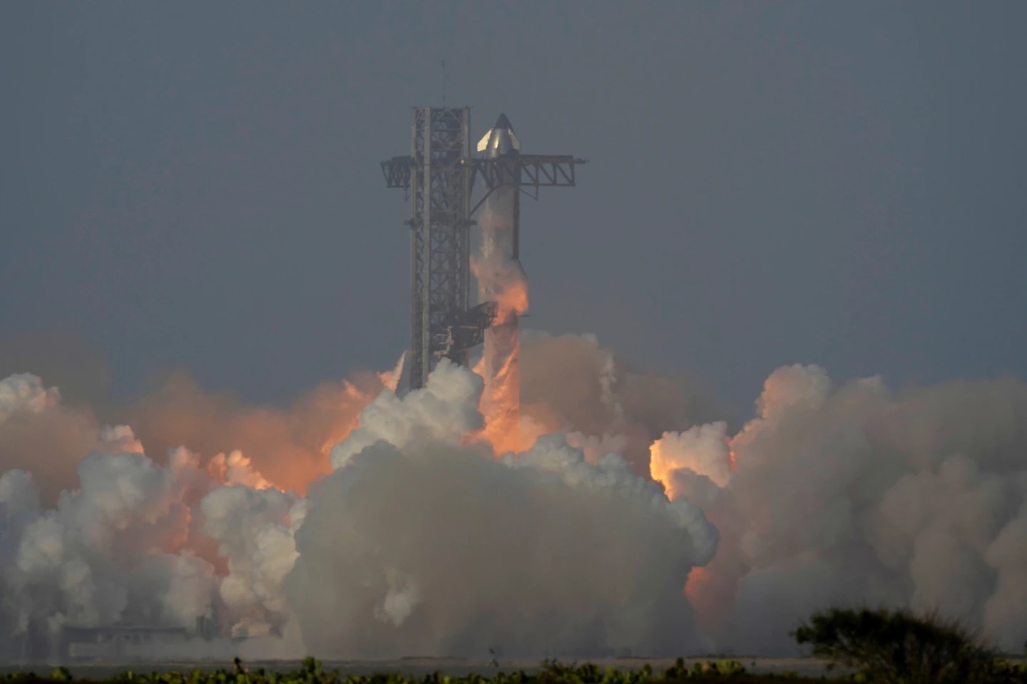 飞行途中失控解体 SpaceX星舰第9次测试失败