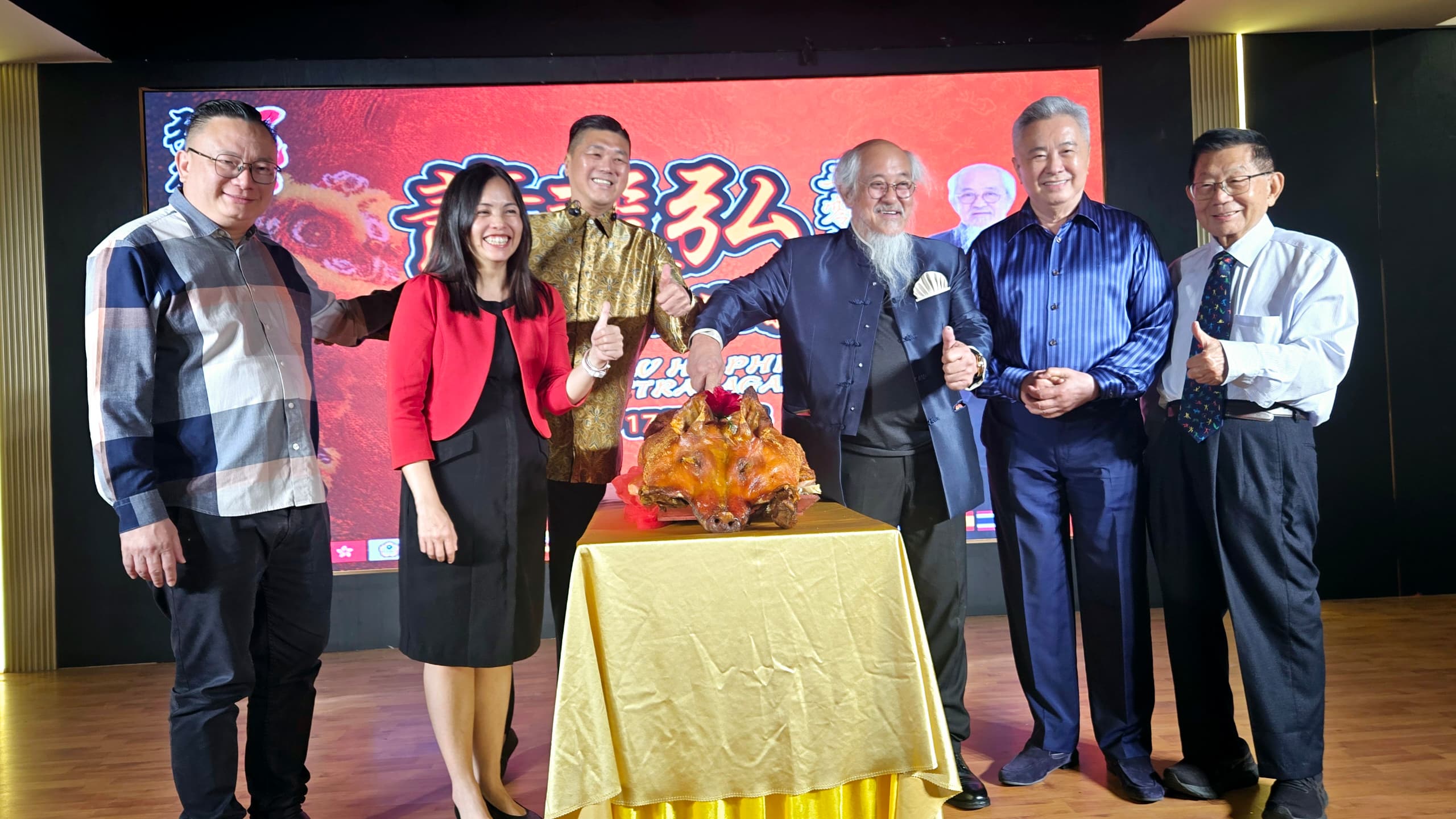 萧斐弘冀舞狮迈向世界 成为大同文化