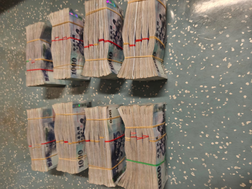 越南外劳大笔现金遗落台高铁车厢 雇主:月薪仅新台币3万