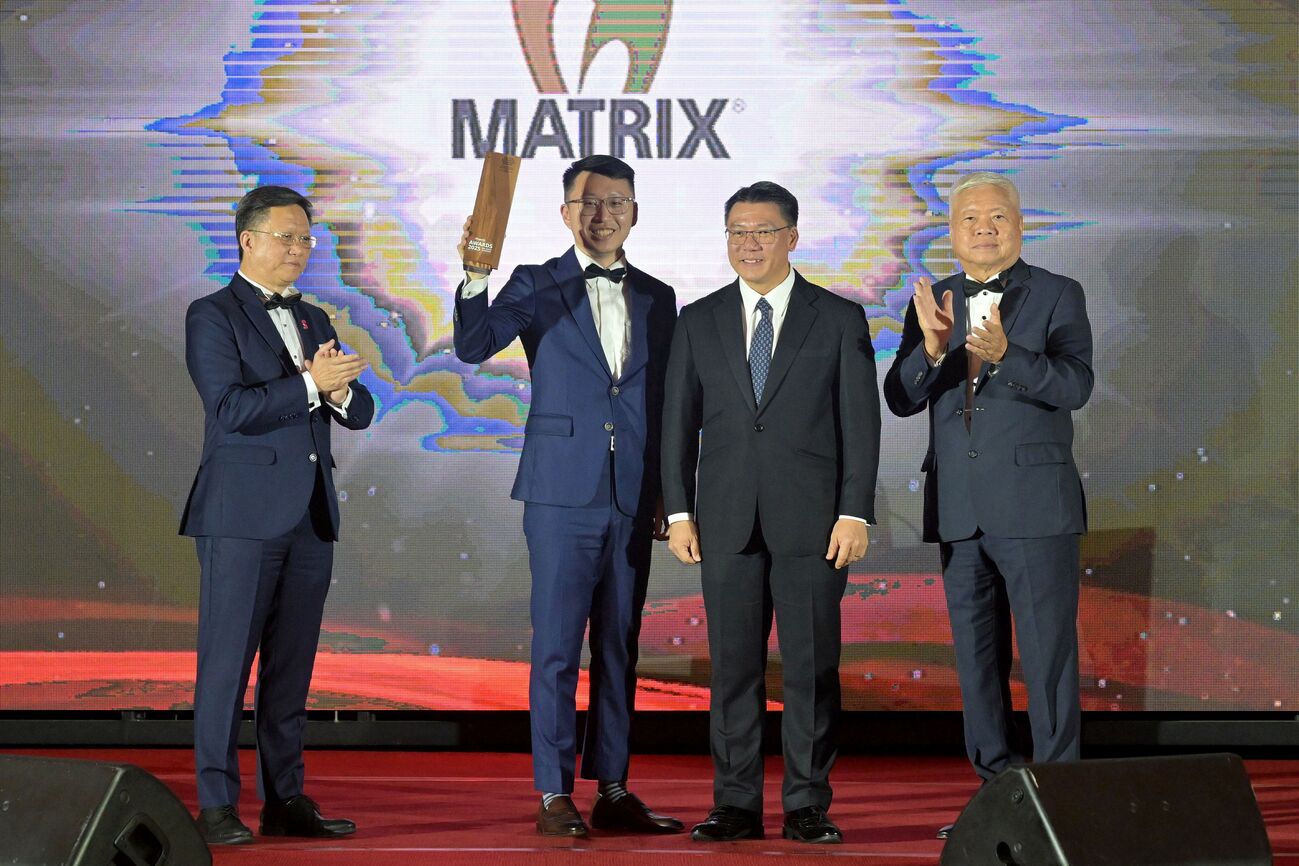 StarProperty颁奖礼 金群利大放异彩夺6奖