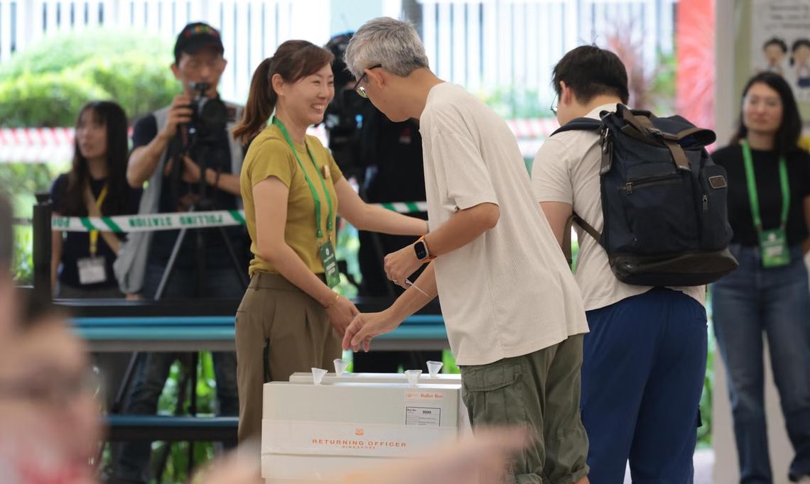 新加坡选民投票