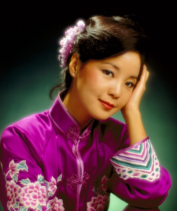 邓丽君