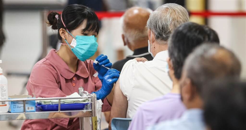 台湾冠病疫情估6月达高峰 单日打疫苗人数创7周来新高
