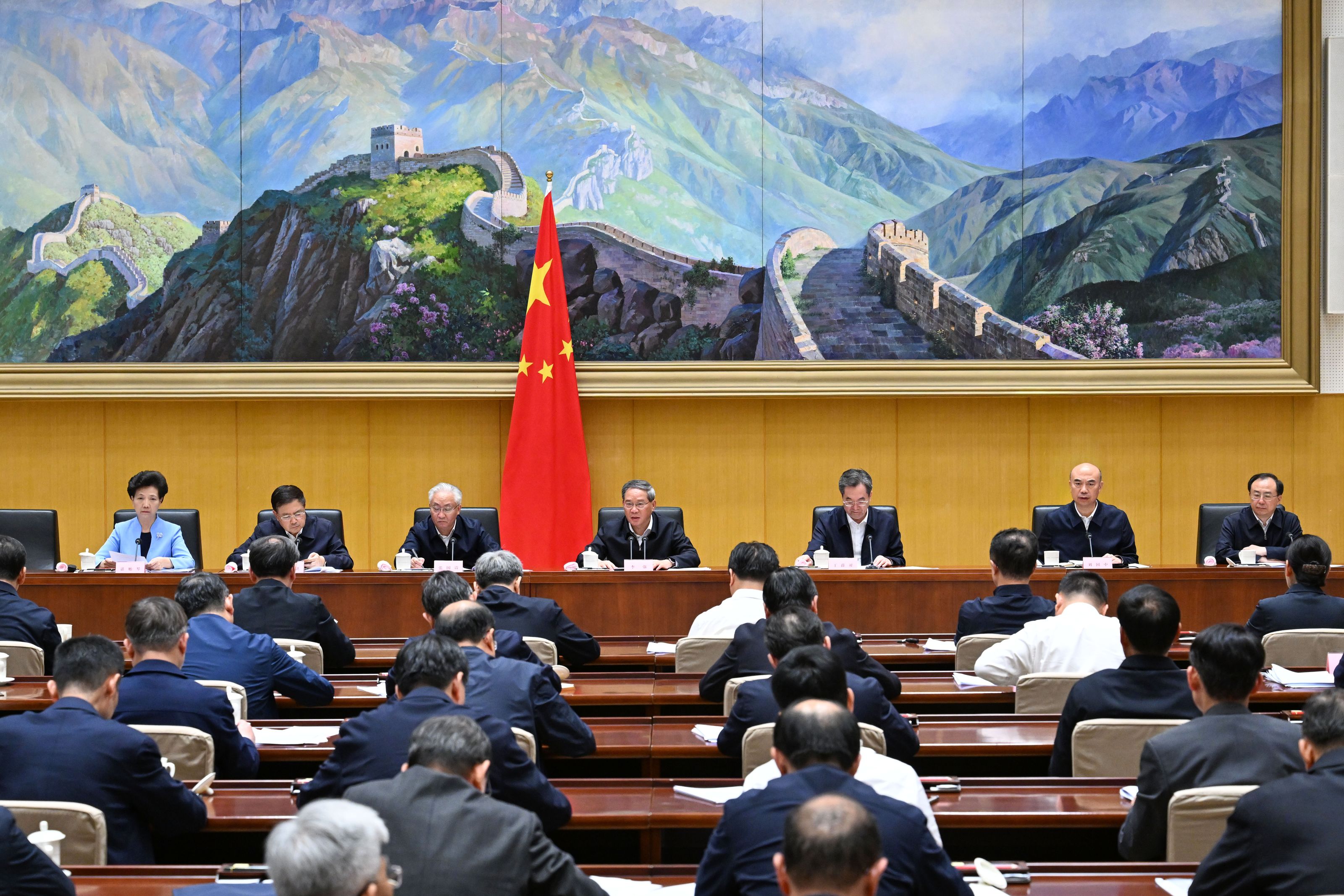 李强:中国发展战略要聚焦做强国内大循环