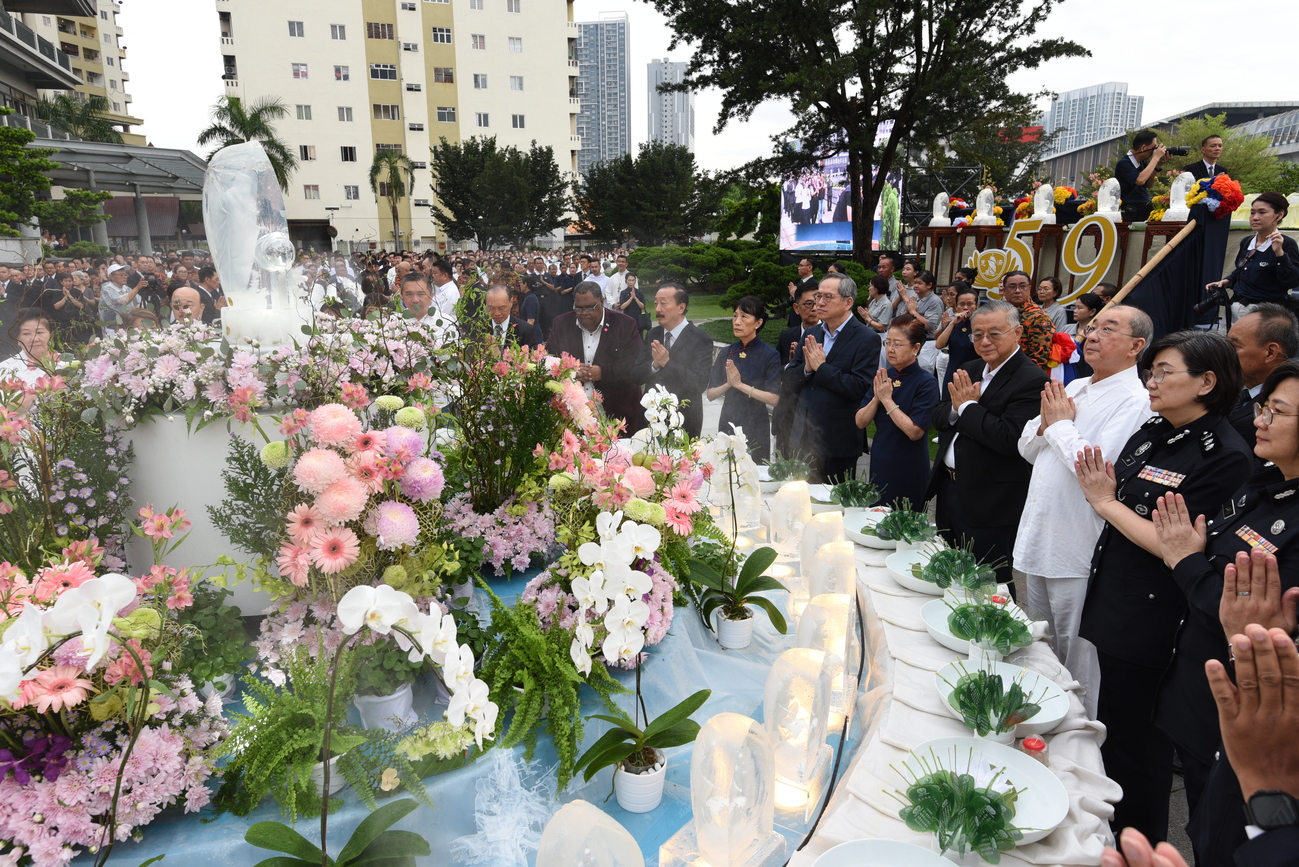 佛诞节·母亲节·全球慈济日 逾3千人浴佛迎佳节