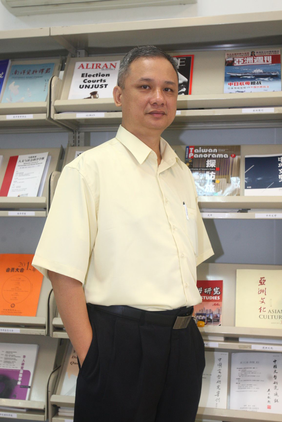 黄集初