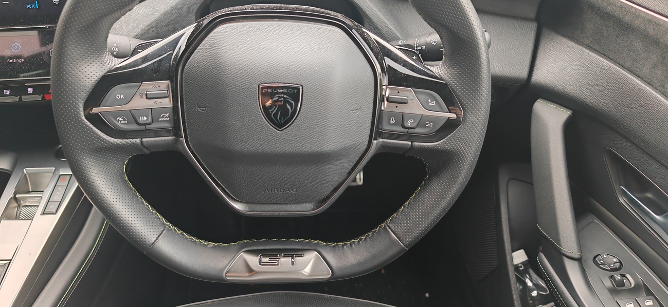 标致408 GT 动力从容不扯后腿