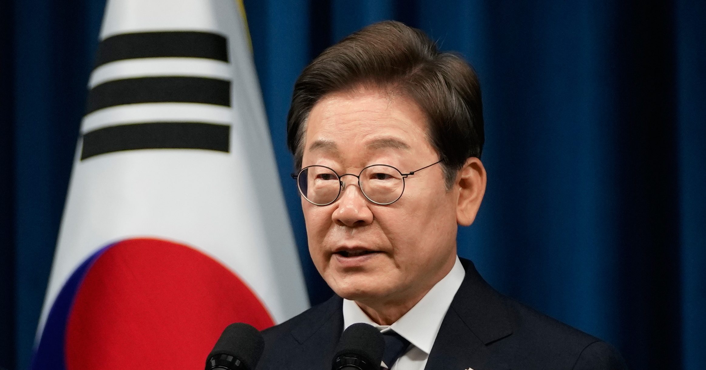韩国新总统发布首份内阁名单 金民锡任总理