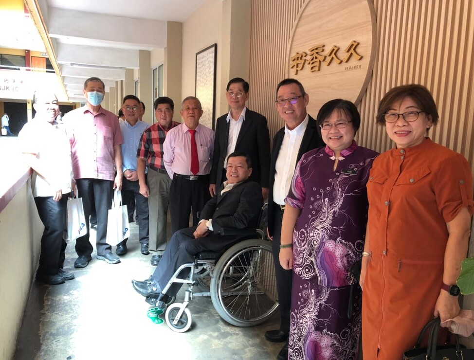 李良华参观培英华小
