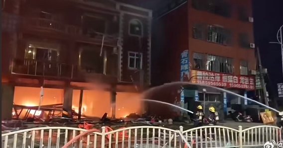 疑燃气管破裂爆炸 福建民房倒塌2死5伤