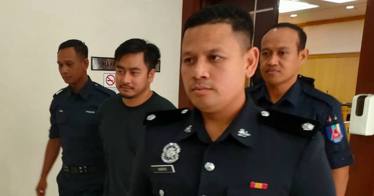杀妻后到岳母家纵火烧车 男子控谋杀及9纵火罪