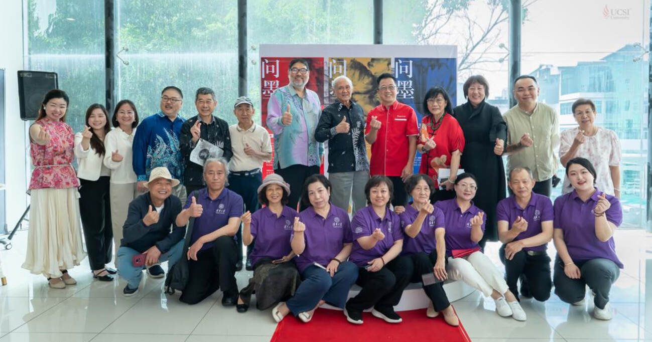 王琴师生跨国办展 “问墨—迎光奔跑”即起举行