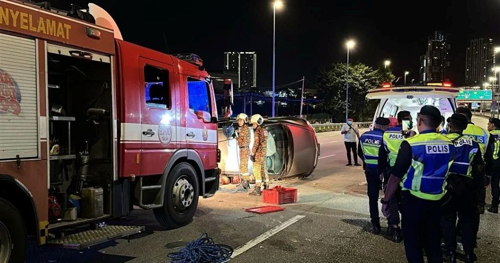 硬闯路障失控翻覆 警捕3人起毒品爆炸装置