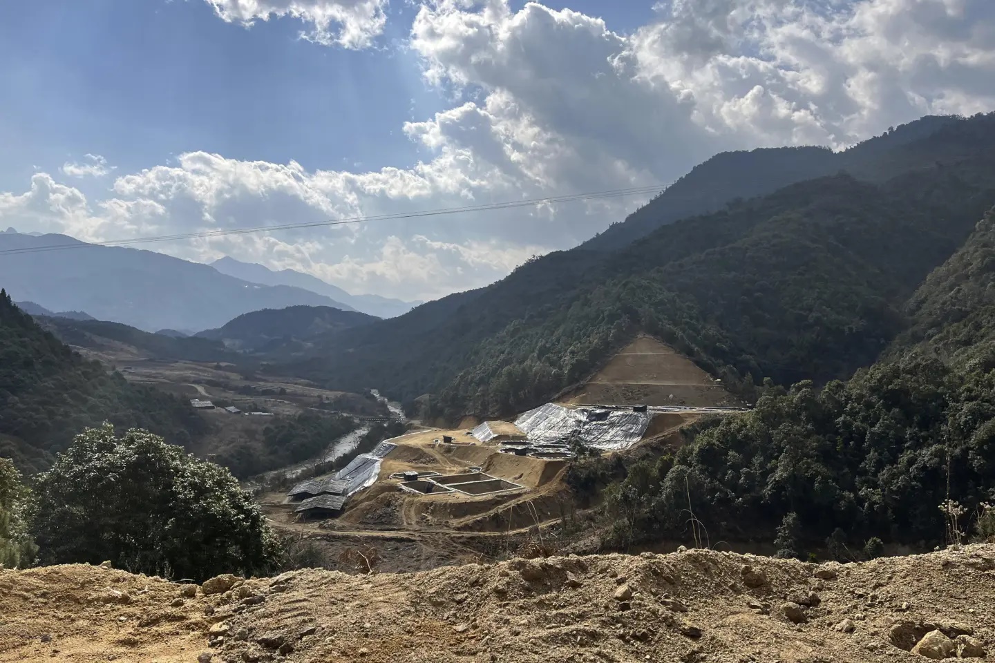 中国支持缅民地武 负责保护稀土矿场