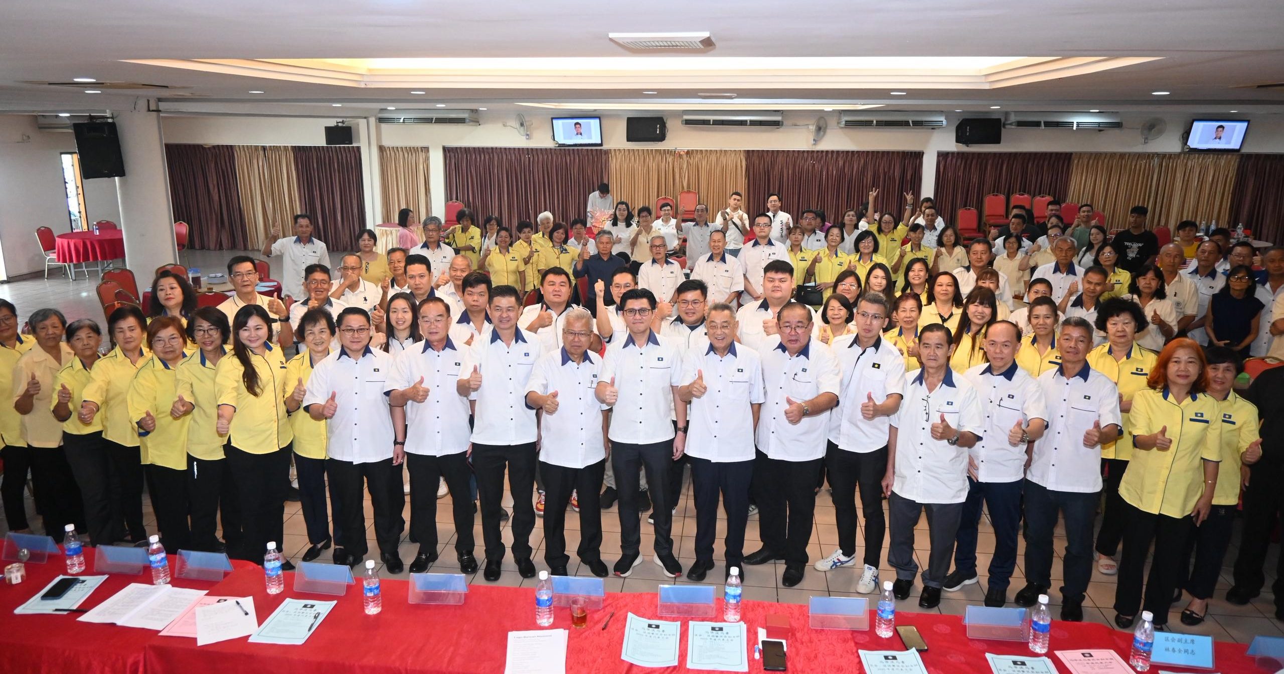 马华张盛闻批团结政府“不服输”心态