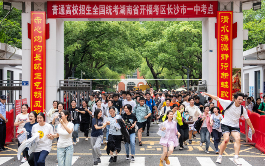 中国高考淬炼人才 提升竞争力独步全球/宋阳标