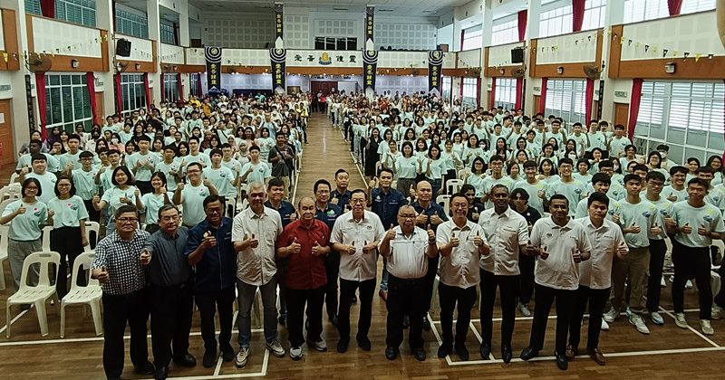 林冠英擬國會提議劃一大學錄取標準