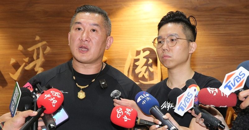 “馆长”结束中国行返台 “致力让大罢免失败”