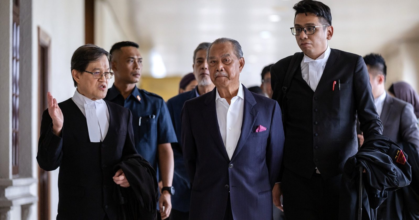 慕尤丁滥权受贿案移交高庭审理