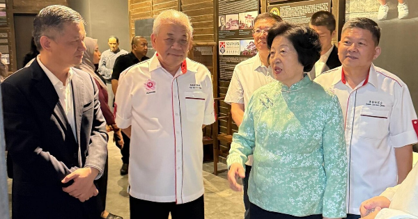 中国前国务院副总理  孙春兰率儒学联会访华总