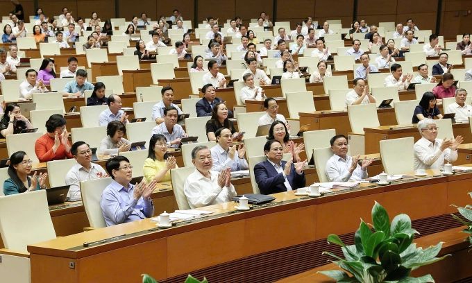 越南通过修宪废县 政府再瘦身省开支