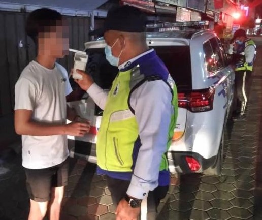 上诉庭三司今日一致裁定,酒精测试时只需呼气检测已足够。