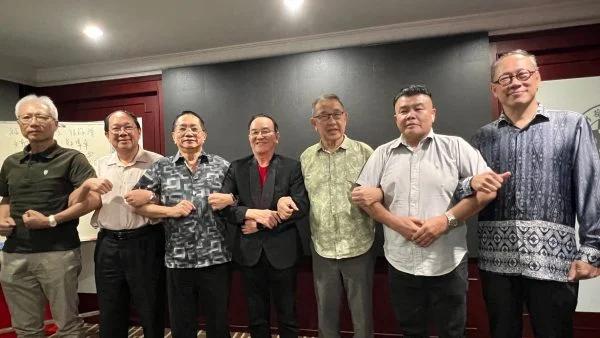 陈坤海及黄天隆 蝉联槟华堂主席与署理