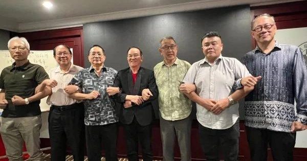 陈坤海及黄天隆 蝉联槟华堂主席与署理