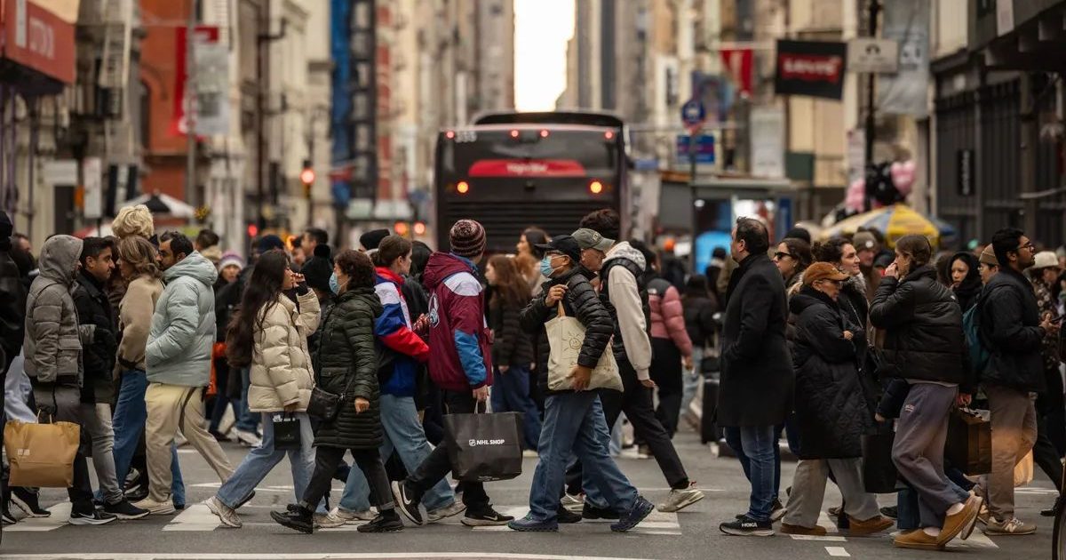 美联储报告:移民下降 劳动力市场趋平衡