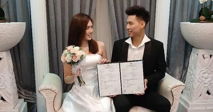 羽壇名將王耀新大堀彩 注冊結婚