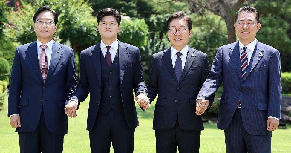 就职18天释善意 李在明邀朝野共进午餐