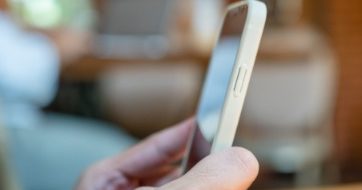 被便宜娘惹餐广告吸引 女子点击链接损失逾万