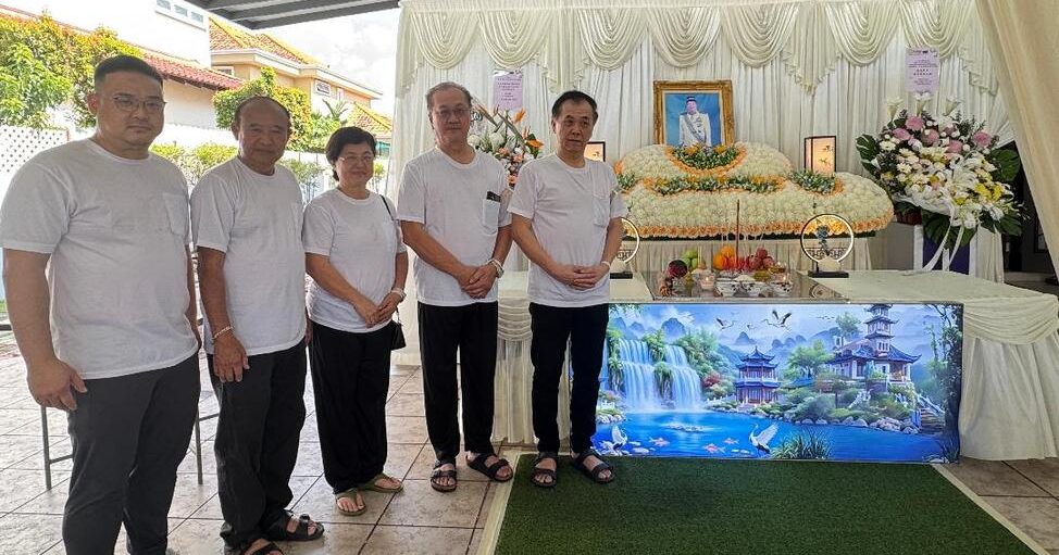 坚持教育是立身之本 郑奕南是槟华教界支柱