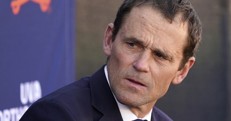 因特朗普政府高压 弗大校长辞职