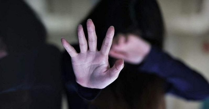 男友性侵亲女 母亲全程目睹未制止