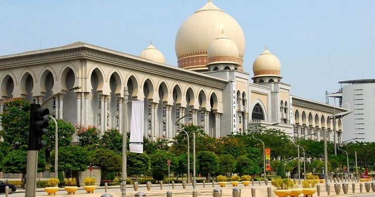 2法官未确定是否延任 法院行政工作放缓