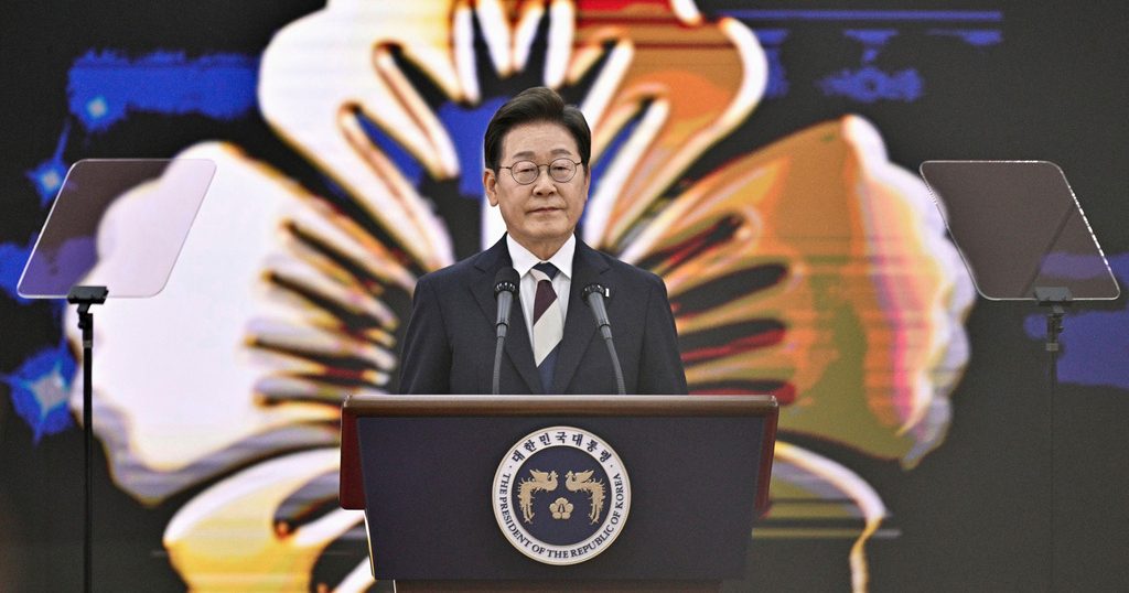 李在明宣誓就职韩国总统 政府要员与政党代表等300人出席