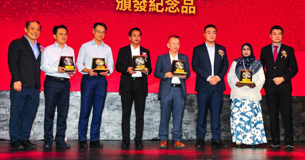 陈泓缣:降低依赖进口 探讨油棕副产品替代饲料