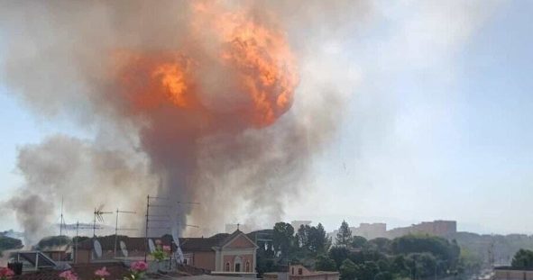 【视频】罗马大爆炸  油站“炸出火球”画面曝光