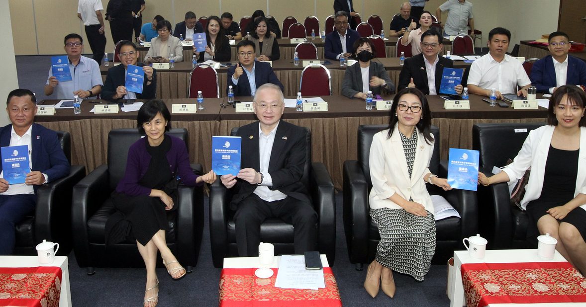 李飒:中国愿意进口 邀大马出席上海博览会