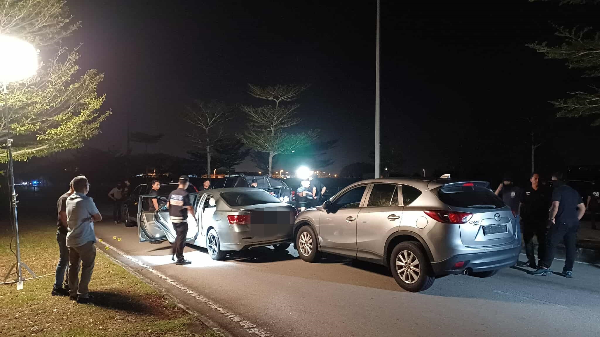 悍匪与警驳火遭歼灭