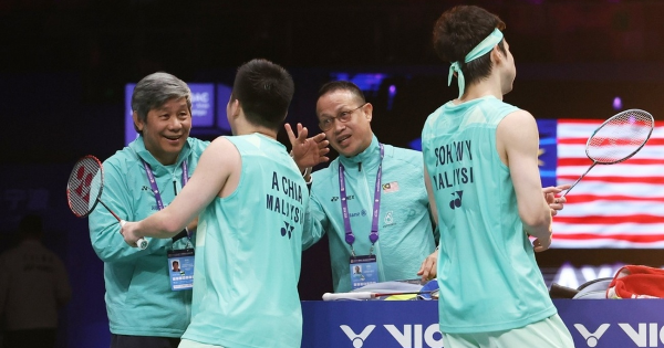 彭伟信:细微观察迅速行动 “球员有情绪就撑一把”