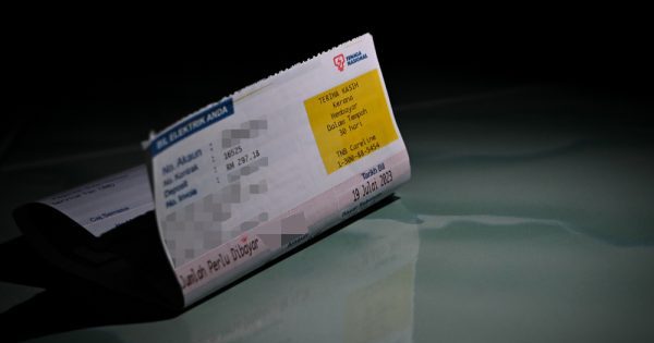 多数家庭中小微企获回扣 85%国人不受新电费影响