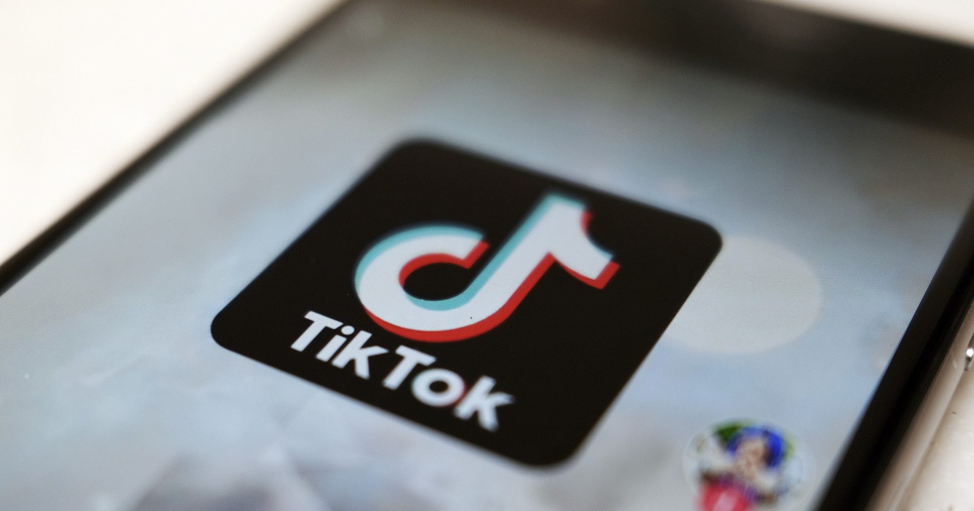 外媒:类似中国抖音 TikTok拟推“美国专用版APP”