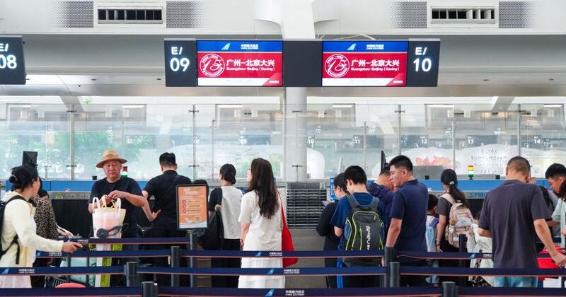 中国民航竞争拼服务 南方航空推出“一刻登机”