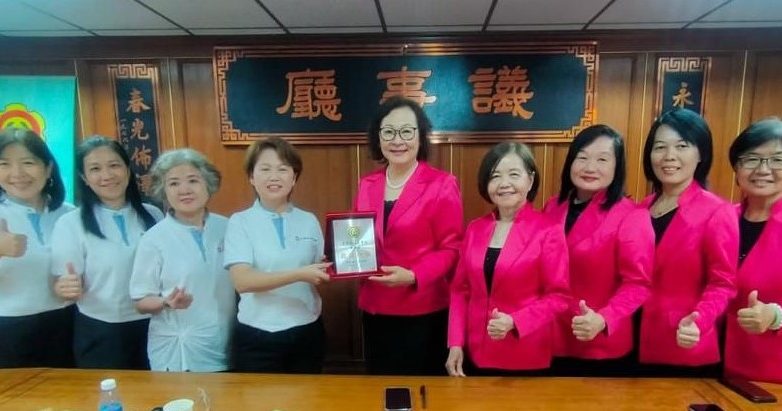 隆永春会馆妇女组访雪友会