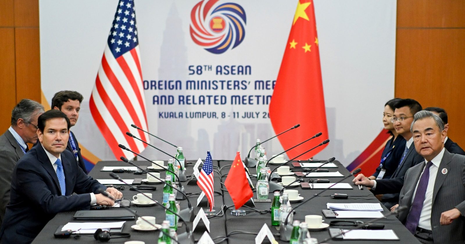 东盟外长系列会议 美国务卿会晤王毅成焦点