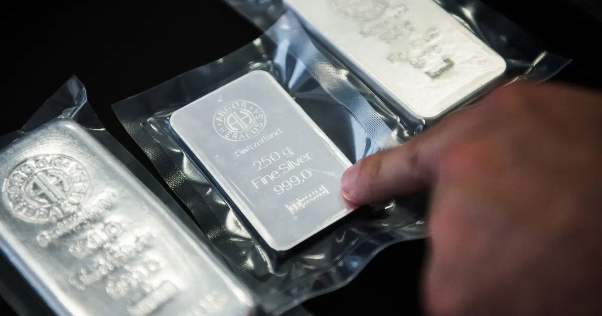 贸易局势趋紧 白银价格从14年高点回撤