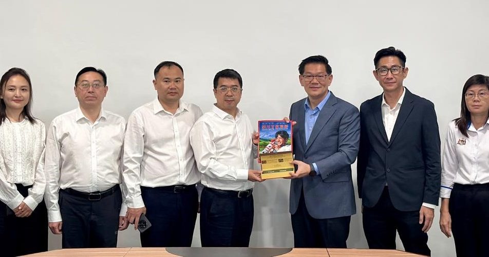 林万锋冀与四川省甘孜 加强文化旅游演艺交流